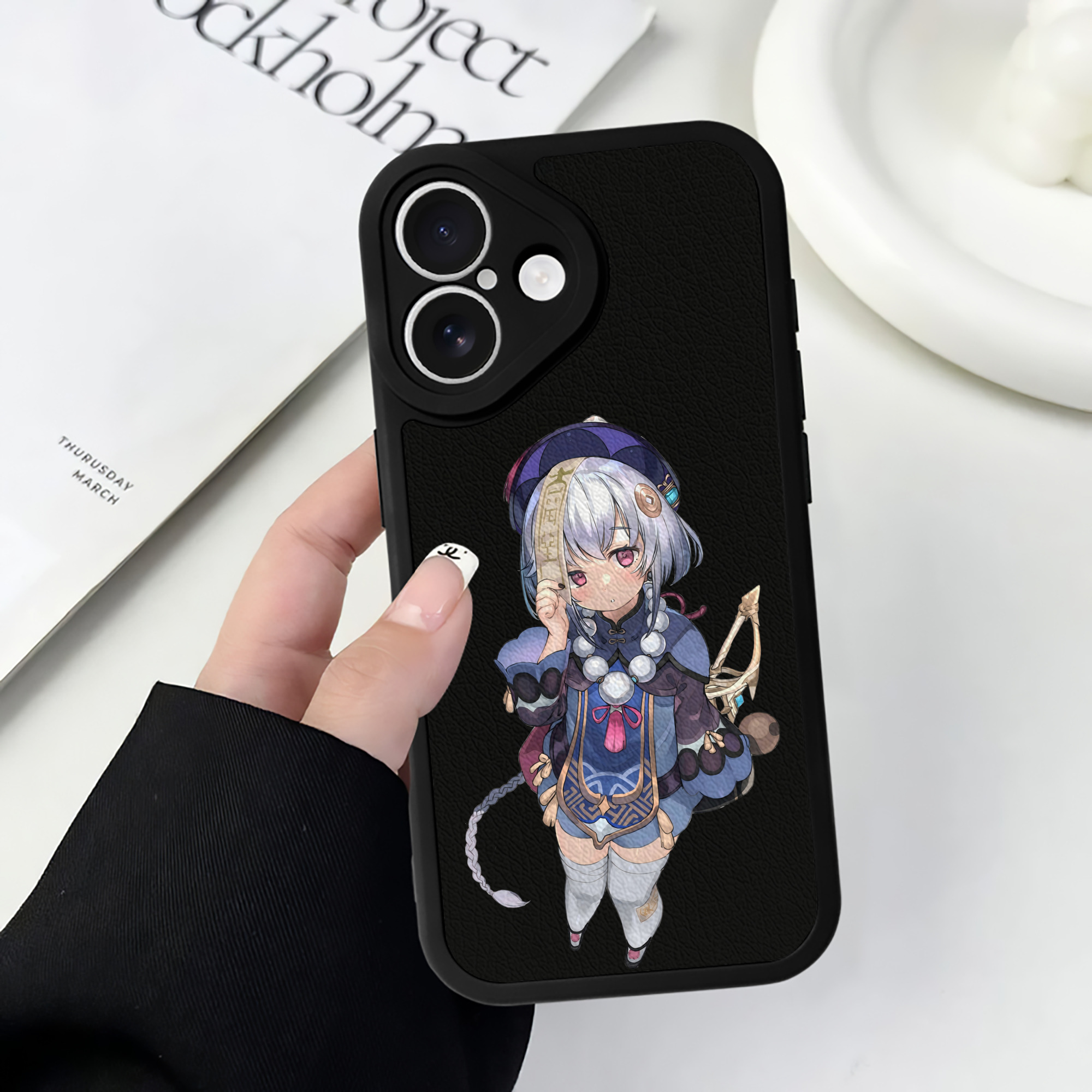 げんし神 七七 なな  genshin Nana 【iPhone 16シリーズ対応】シリコンスマホケース（レザー調） 材質：シリコン